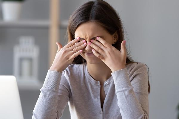 Are Flies Flying Before Your Eyes?